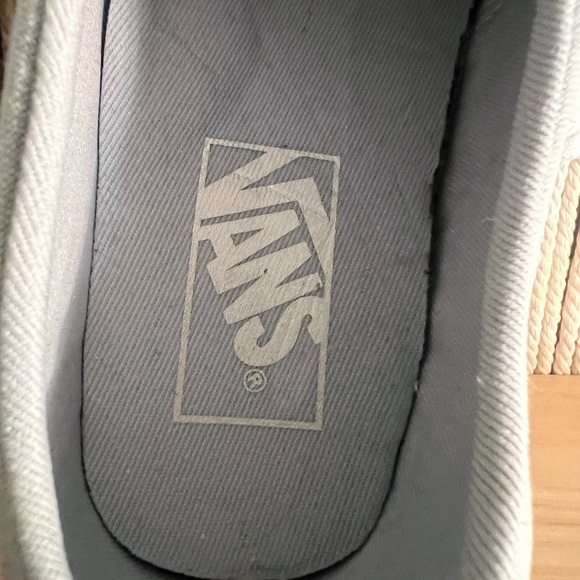 Light blue and white checkered vans women’s size 5.5 - Picture 9 of 10